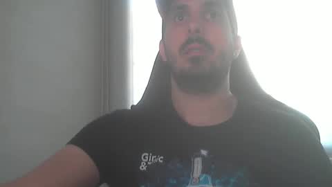 Snapshot of leabateria chatting on 10.03.25 leowolf online show from 10.03.25