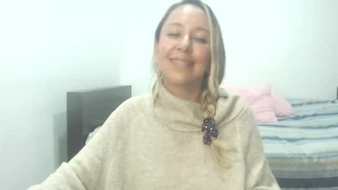 leah_susman online show from 11.14.25