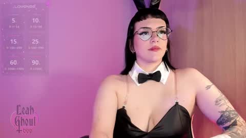 Snapshot of leahghoul666 chatting on 02.26.25 Leah Independent Model OF leahghoul666 online show from 02.26.25
