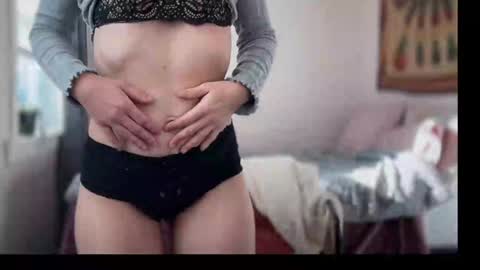 Leah Sparkles online show from 12.19.24