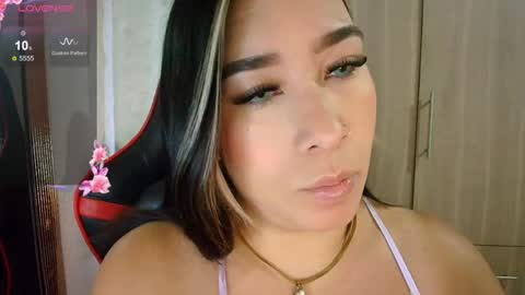 Snapshot of leahtemptation chatting on 04.23.26 leah online show from 04.23.26