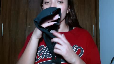 Snapshot of leanaalhub chatting on 12.21.24 leanaalhub online show from 12.21.24