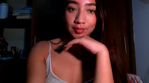 Snapshot of leanaalhub chatting on 12.04.25 leanaalhub online show from 12.04.25