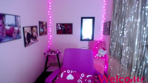 Leandra online show from 02.24.25