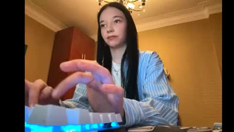 Eliza online show from 03.12.26