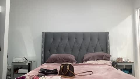 Leanna online show from 02.11.25