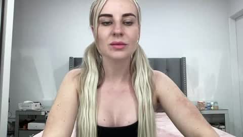 Leanna online show from 03.10.25