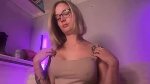 leanneluxecouple online show from 10.08.25