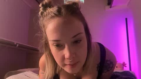 leanneluxecouple online show from 02.15.26