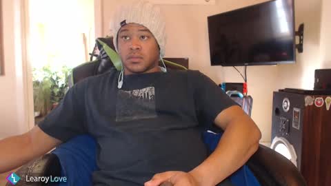 Snapshot of learoy chatting on 01.07.25 Learoy online show from 01.07.25