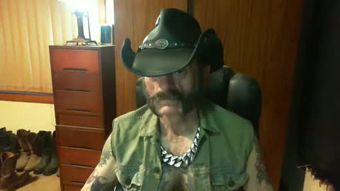 leathergreaser online show from 04.08.26