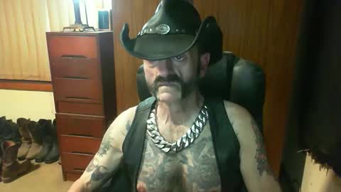 leathergreaser online show from 04.10.26