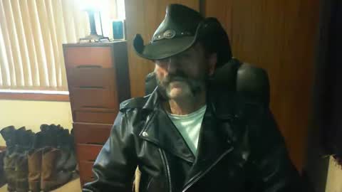 leathergreaser online show from 06.11.26