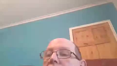 Snapshot of leatherpants68 chatting on 11.08.25 leatherpants68 online show from 11.08.25