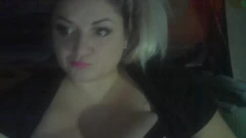 Snapshot of ledsytreidx chatting on 11.01.25 LedsyTreidX online show from 11.01.25