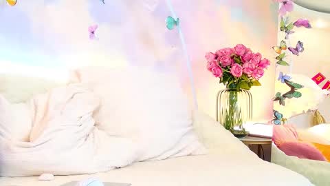Snapshot of ledy_mary chatting on 09.28.25 ledy mary online show from 09.28.25