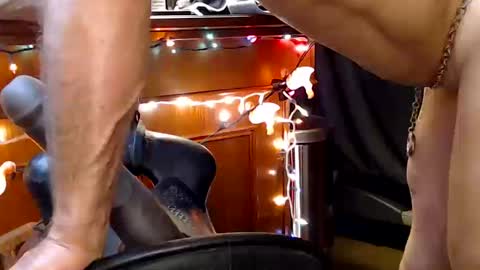 Snapshot of leecox777 chatting on 10.12.25 Lee Cox online show from 10.12.25