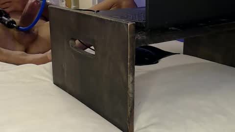 Snapshot of leecox777 chatting on 10.24.25 Lee Cox online show from 10.24.25