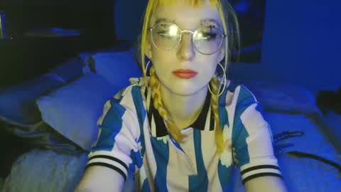 Snapshot of leeloo827944 chatting on 01.26.25 alleycat online show from 01.26.25