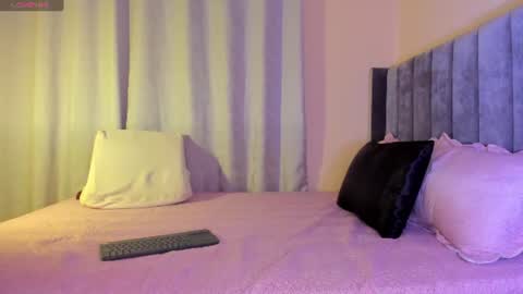 Leena online show from 07.24.26
