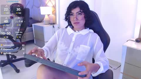 Snapshot of leethompson_ chatting on 01.11.25 Leet online show from 01.11.25