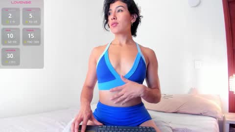 Snapshot of leethompson_ chatting on 11.27.25 Leet online show from 11.27.25