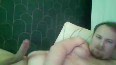 Snapshot of leeuwarder12 chatting on 12.13.25 leeuwarder12 online show from 12.13.25