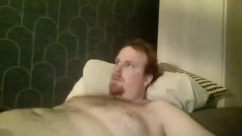 Snapshot of leeuwarder12 chatting on 12.17.25 leeuwarder12 online show from 12.17.25