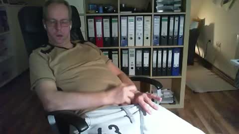 Snapshot of lefti27 chatting on 01.11.26 Dave online show from 01.11.26