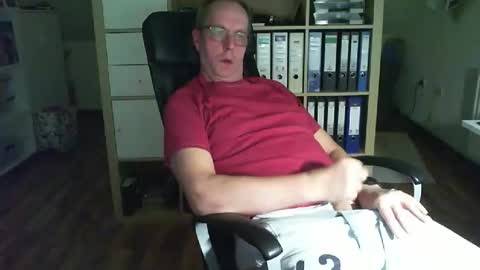 Snapshot of lefti27 chatting on 01.11.26 Dave online show from 01.11.26