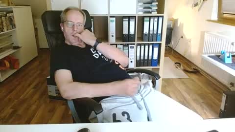 Snapshot of lefti27 chatting on 07.19.26 Dave online show from 07.19.26