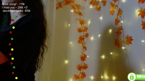 hey Im Leia and I love rock  online show from 10.12.25