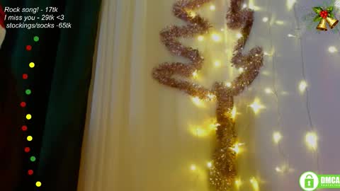 Snapshot of leia_bell chatting on 12.21.25 hey Im Leia and I love rock online show from 12.21.25