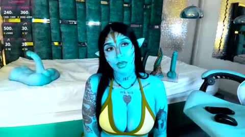 Snapshot of leiawong chatting on 01.16.26 Leia online show from 01.16.26