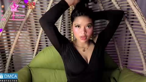 Snapshot of leidy_morales_ chatting on 05.05.26 Leidy online show from 05.05.26