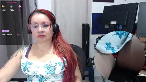 Snapshot of leidycrstnch21 chatting on 12.01.25 LeidyDi223 online show from 12.01.25