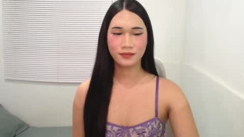 Snapshot of leighs_celine chatting on 04.16.26 leighs_celine online show from 04.16.26