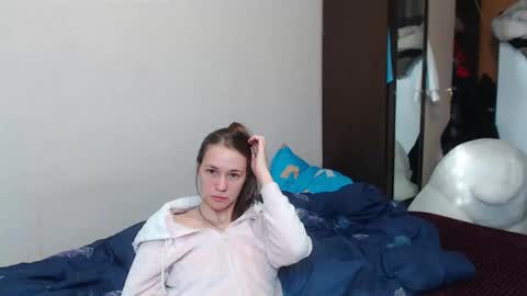 leila_bambi online show from 02.22.25