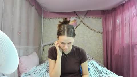 leila_bambi_ online show from 03.25.26