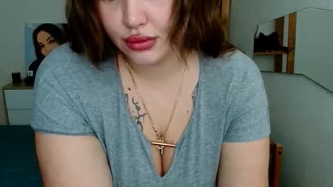 Leila online show from 03.26.26