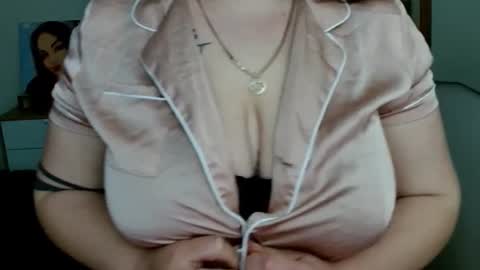 Leila online show from 06.19.26