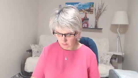 Leila Kinky online show from 10.25.25