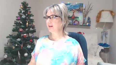 Leila Kinky online show from 12.17.25