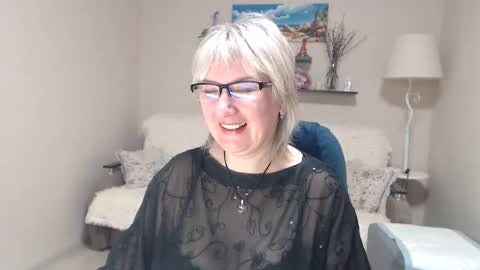 Leila Kinky online show from 04.14.26