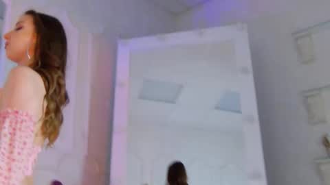 Leila online show from 11.14.25