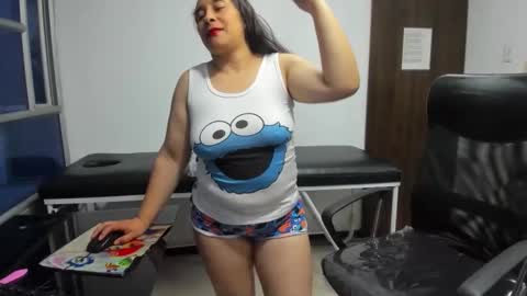 Snapshot of leilasmith_ chatting on 03.05.26 Leila online show from 03.05.26