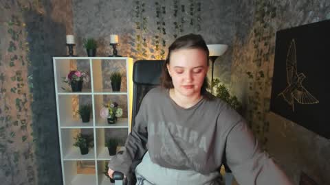 Lela online show from 01.11.25