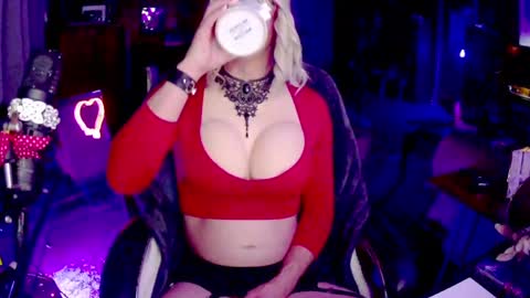 Snapshot of lemon_stealing_whore chatting on 02.22.25 Lemon Stealing Whore online show from 02.22.25