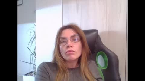 lena6122000 online show from 05.10.26