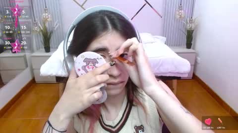 Snapshot of lena_roses chatting on 11.14.25 Lena online show from 11.14.25